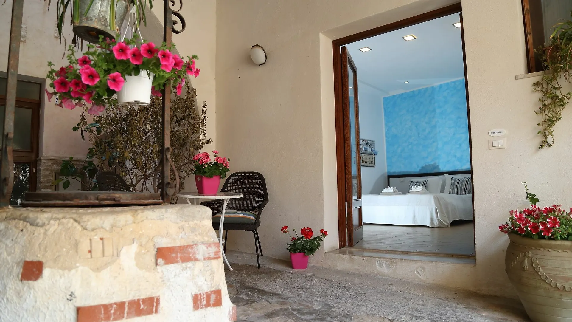 אפרטהוטל טרפאני Cortile Antico