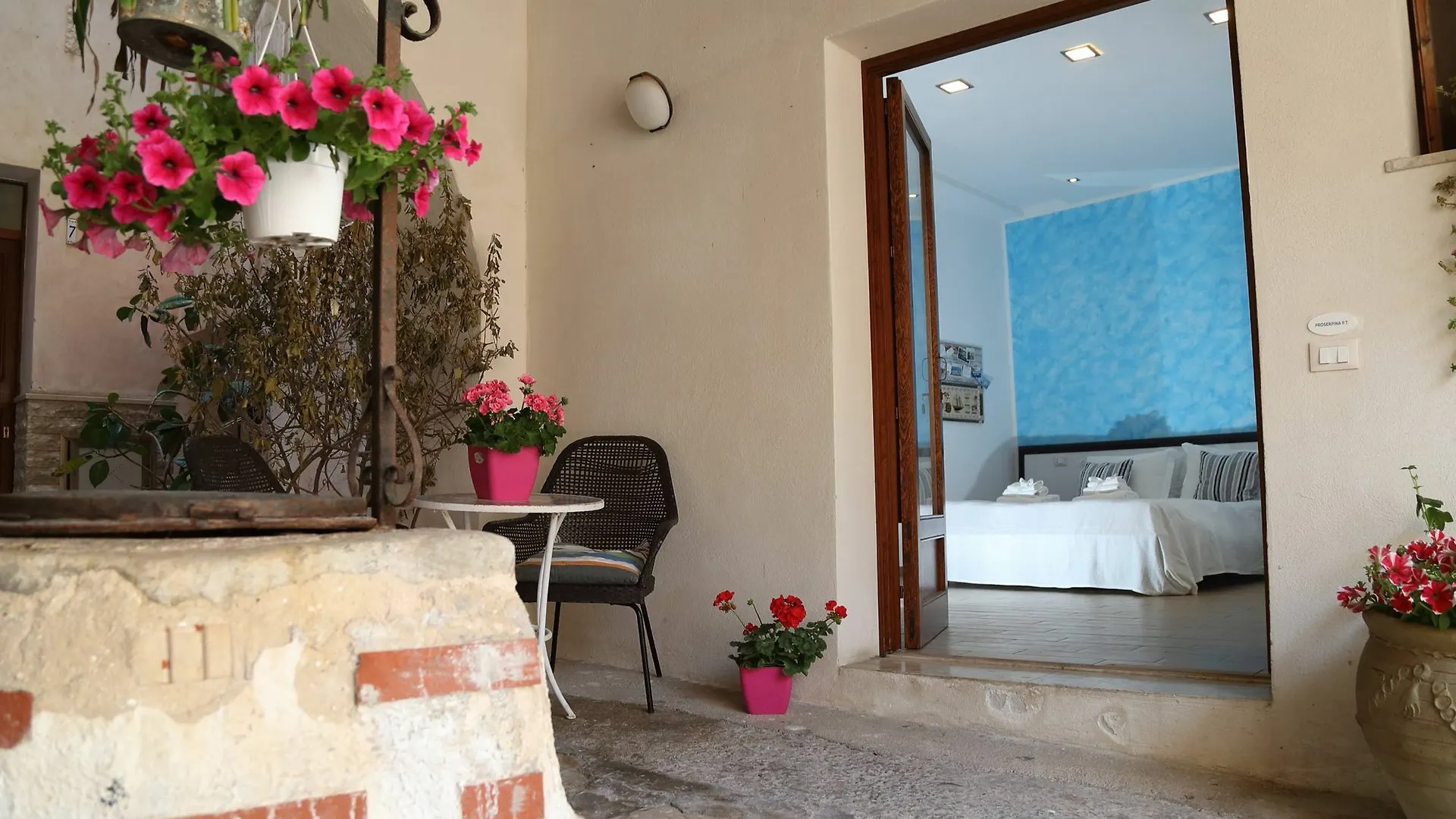 אפרטהוטל טרפאני Cortile Antico