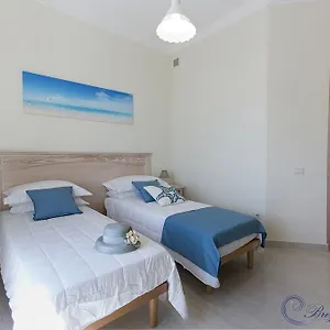 brezza-marina-luxury-rooms.in-sardinia.net/