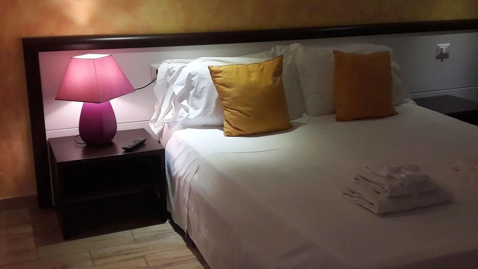 Cortile Antico Lejlighedshotel Trapani 2*,  Italien