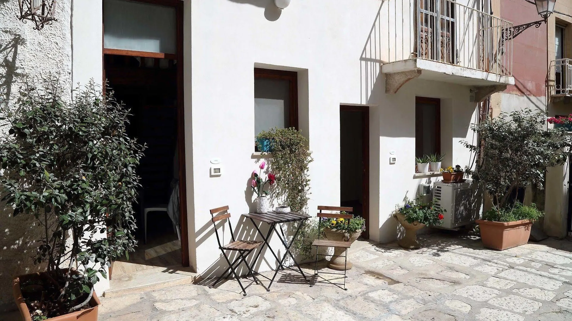 Cortile Antico Lejlighedshotel Trapani